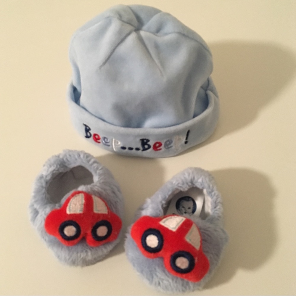 Infant Hat & Booties Set